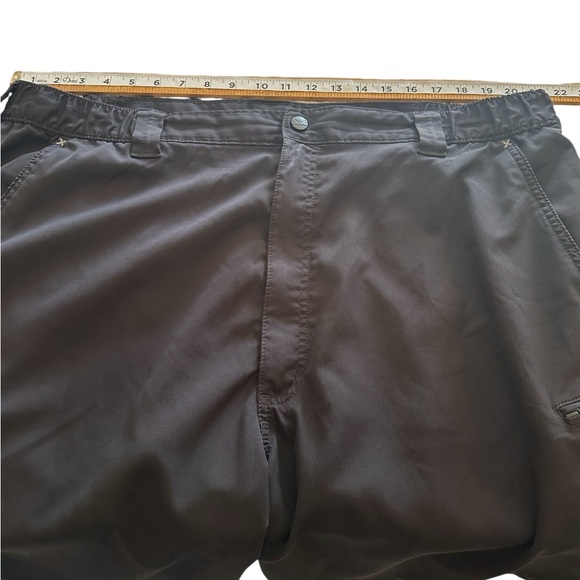 Wrangler Black Cargo Shorts Athletic Style - Picture 7 of 16
